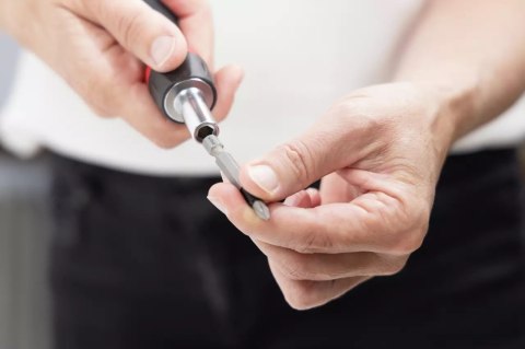 WKRĘTAK Z UCHWYTEM 1/4' Z GRZECHOTKĄ SOFTFINISH WIHA