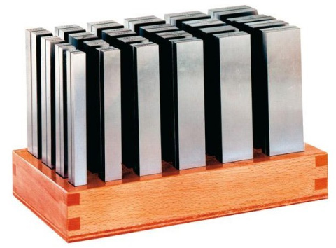 Podkładki równoległe w drewnianym stojaku, zestaw - L 150 mm wew. 42 17222 025 Forum